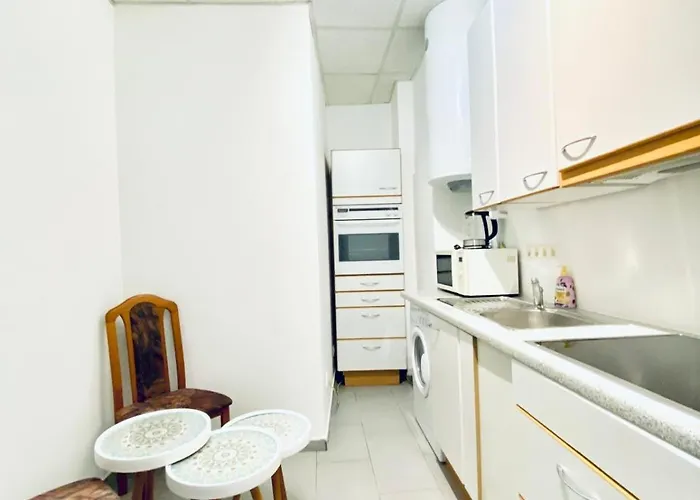 Quiet Well-connected Area Comfy 3br * Bécs